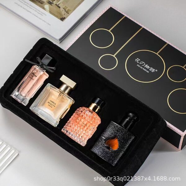 001
Box Perfume [4 in 1]