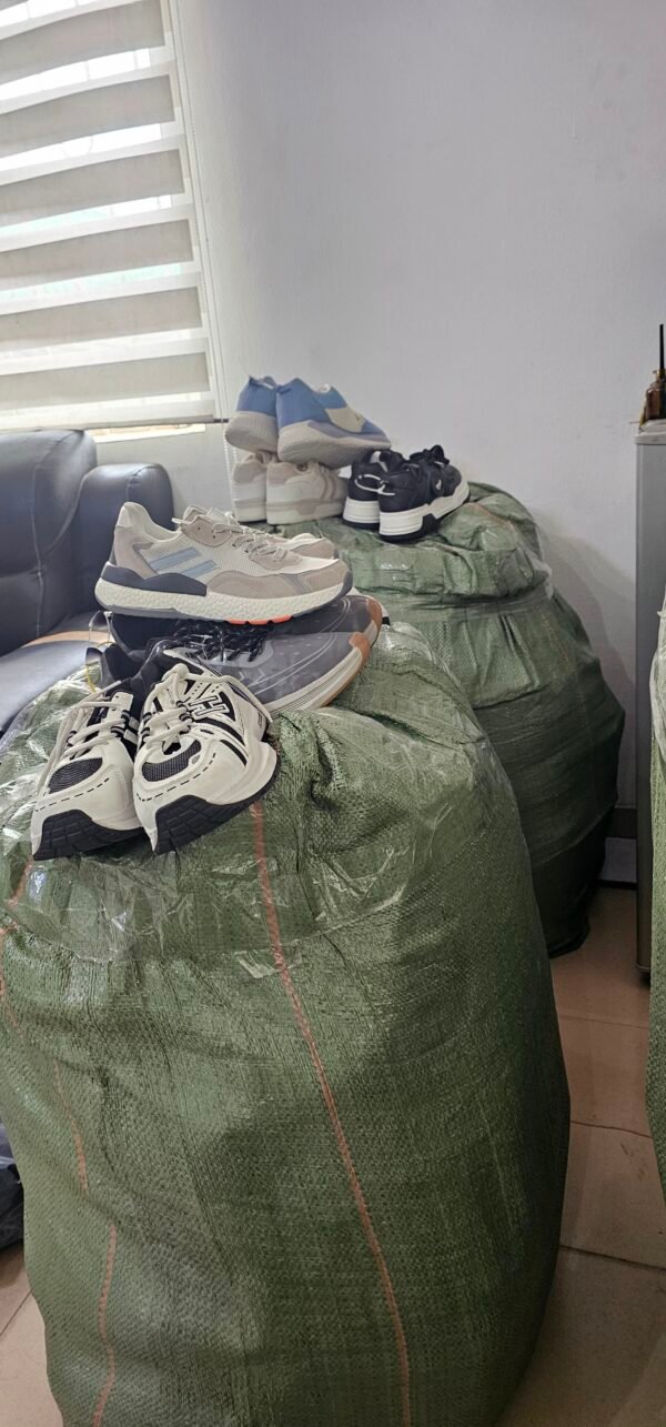 00 WHOLESALE DEAL - Image 2
